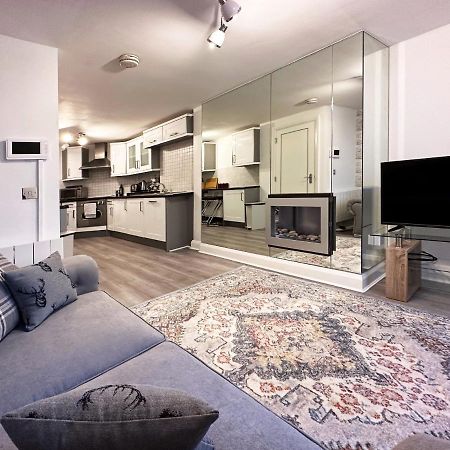 Chic Apartment In Mayfair London Exteriör bild