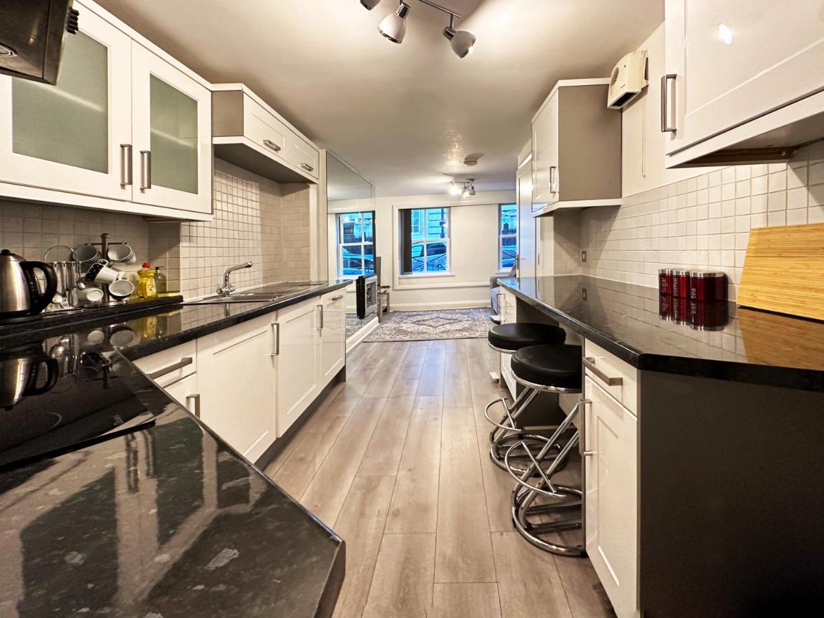 Chic Apartment In Mayfair London Exteriör bild