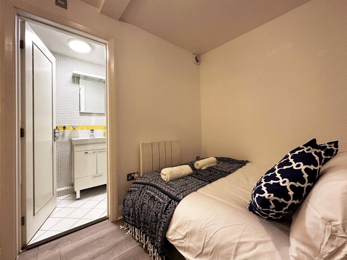 Chic Apartment In Mayfair London Exteriör bild