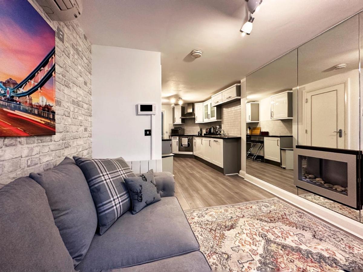 Chic Apartment In Mayfair London Exteriör bild