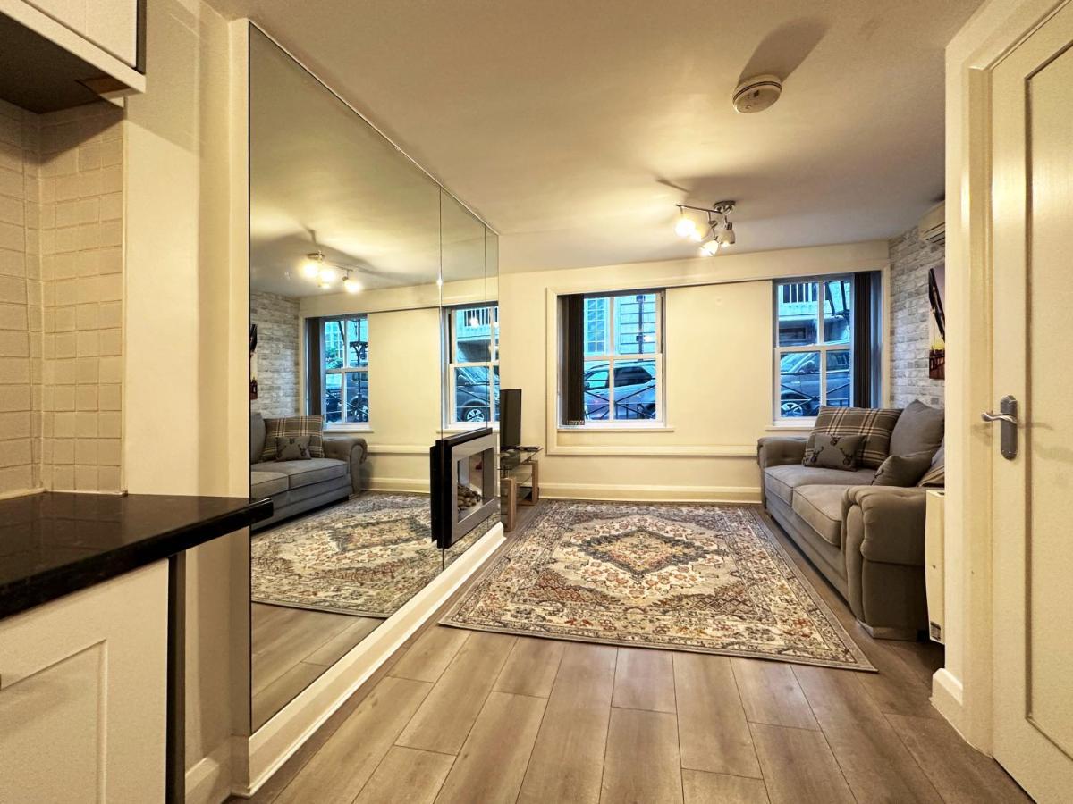 Chic Apartment In Mayfair London Exteriör bild