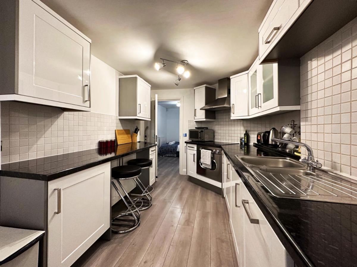 Chic Apartment In Mayfair London Exteriör bild