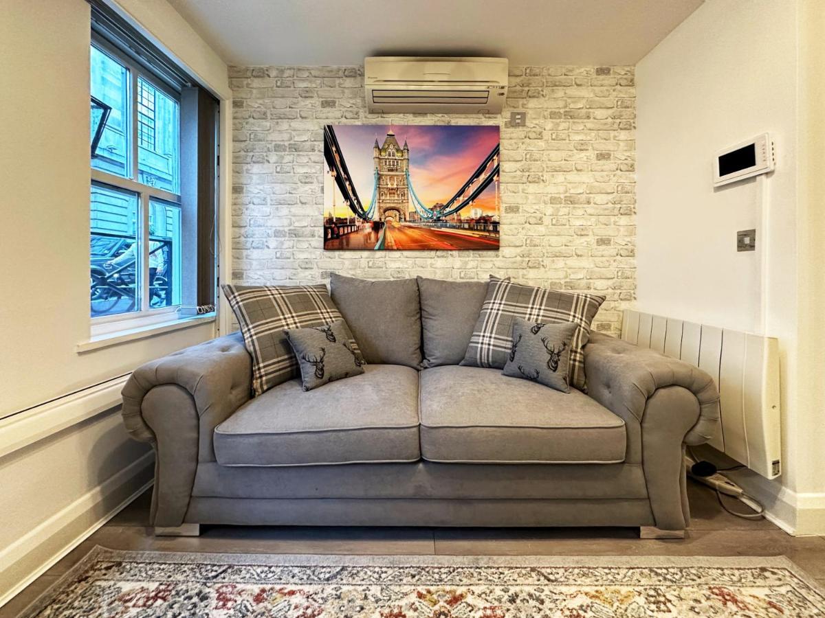 Chic Apartment In Mayfair London Exteriör bild
